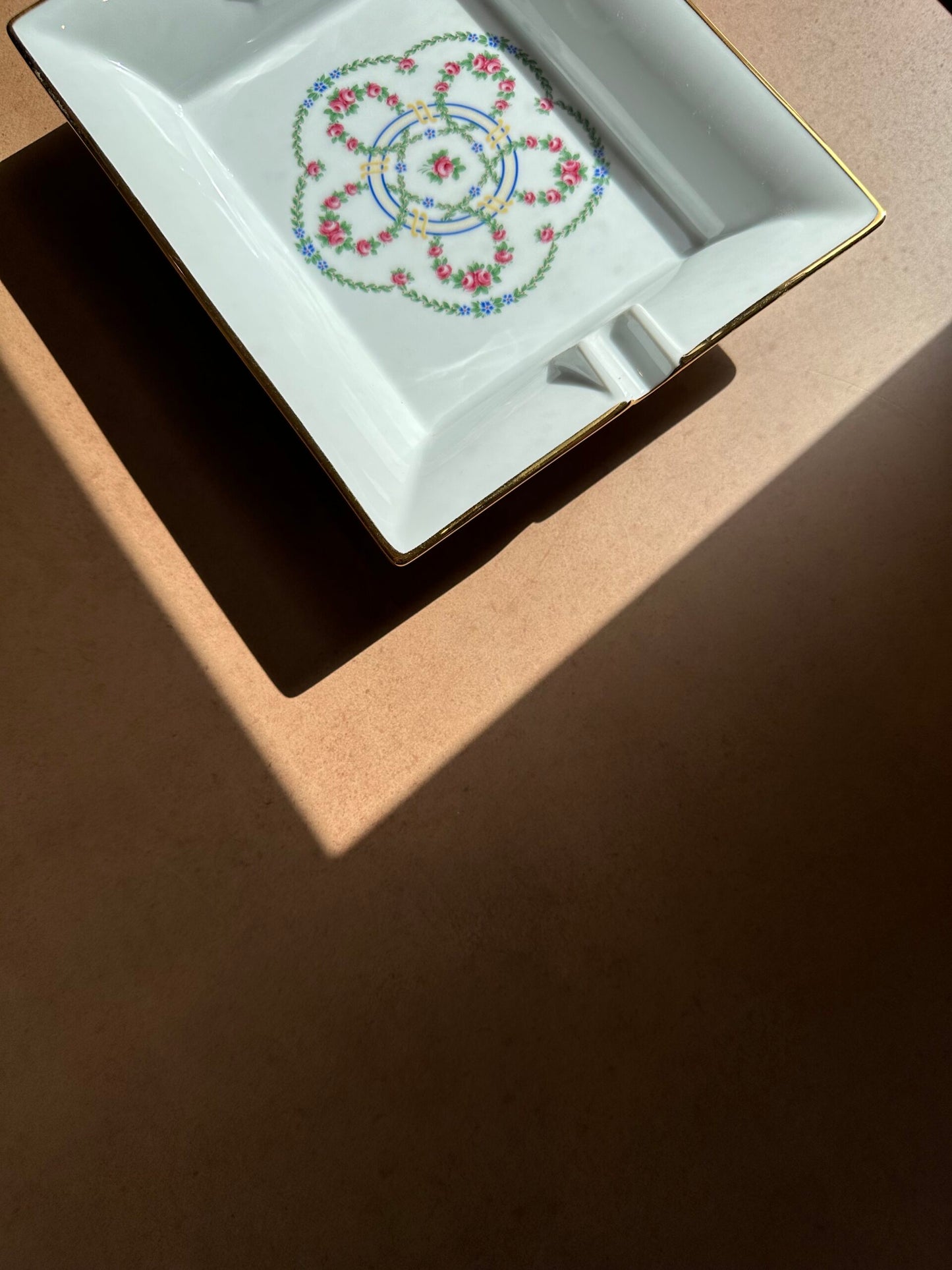 PORCELAIN ashtray no' 5