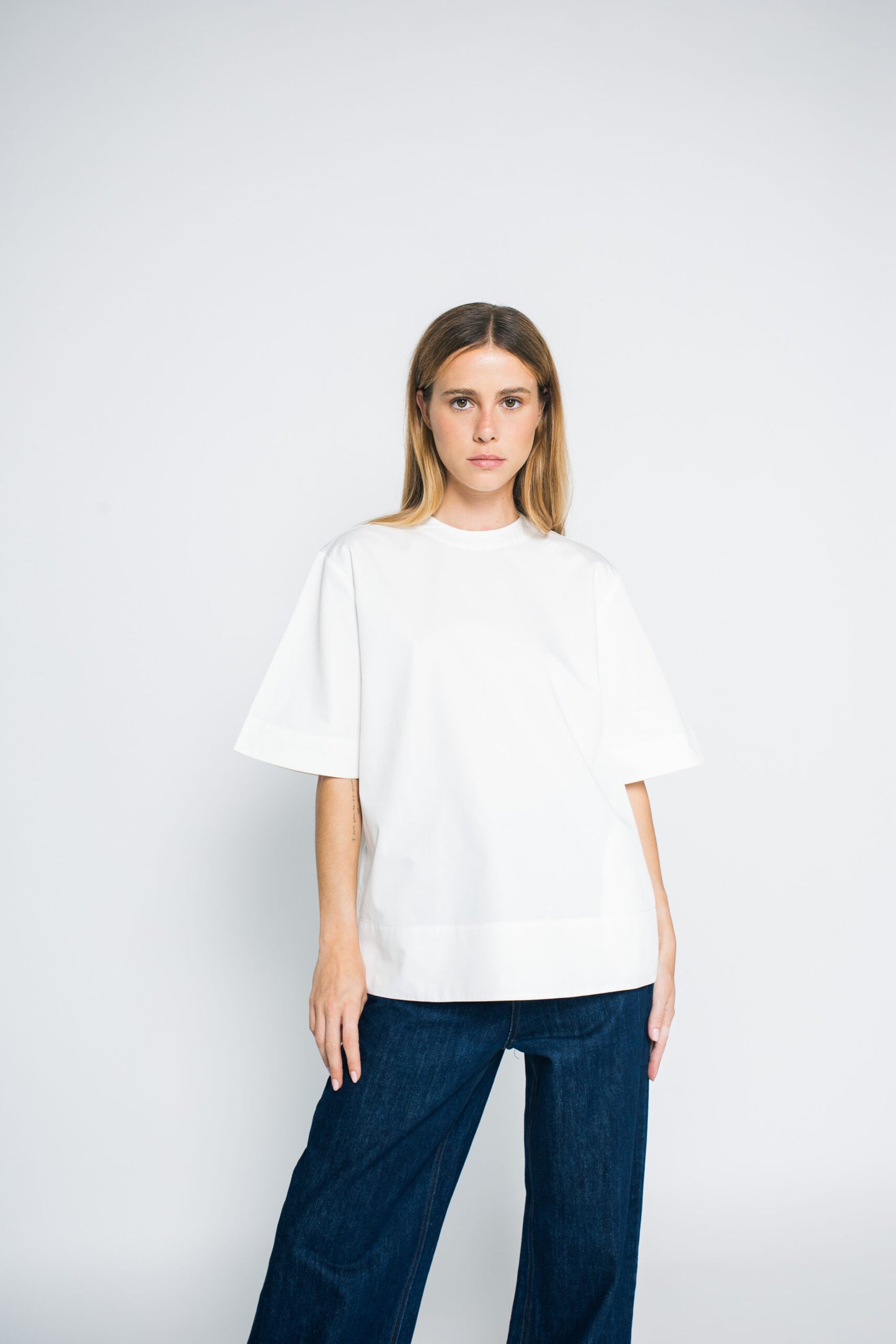 TOP 1 - white