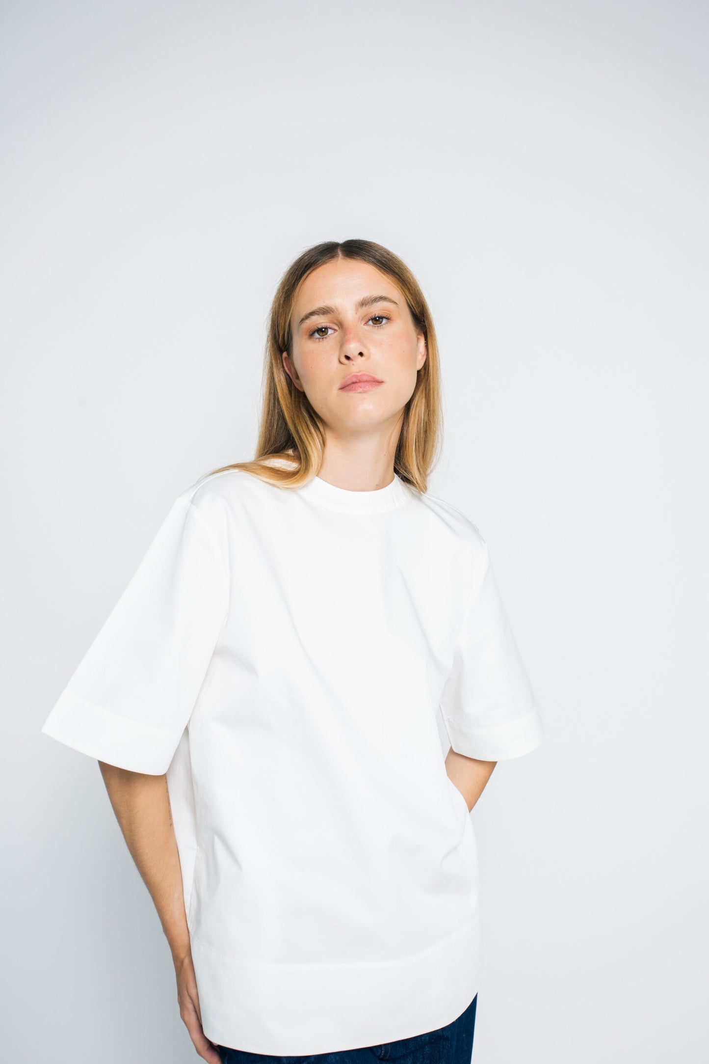 TOP 1 - white