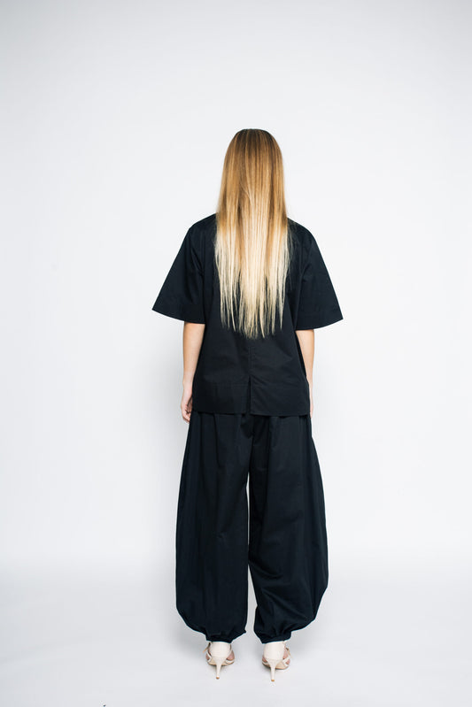 TOP 1 - black