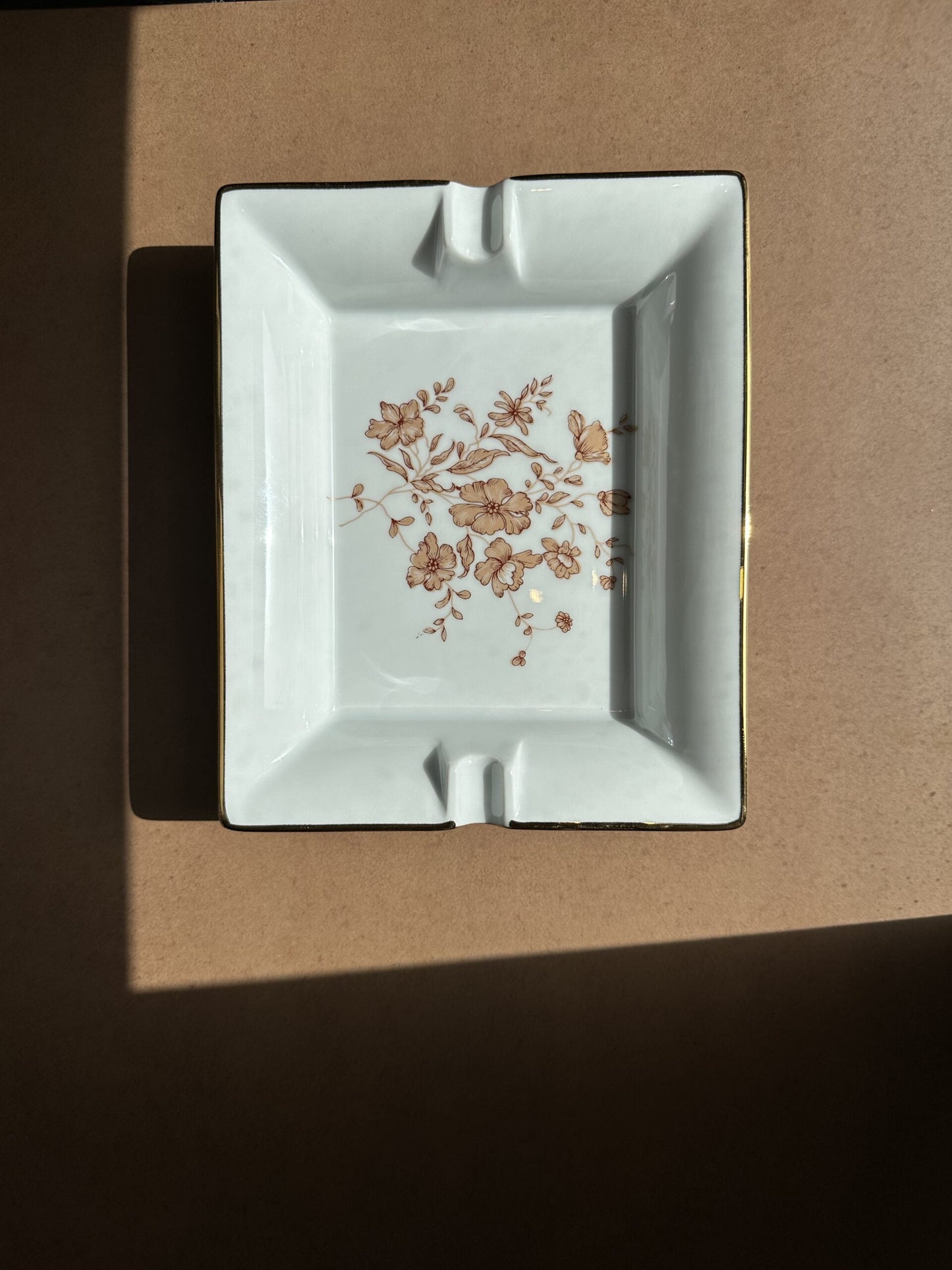 PORCELAIN ashtray no' 3