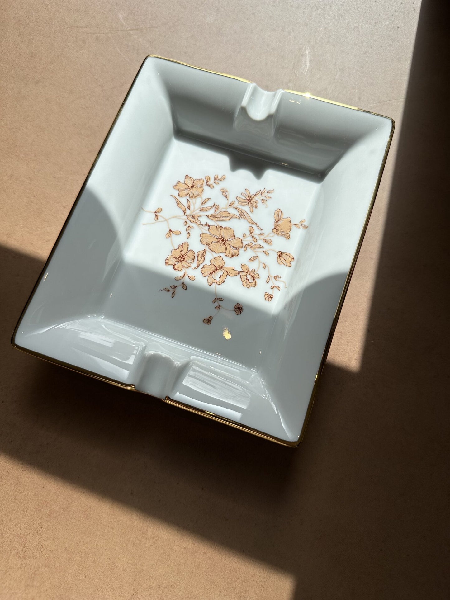 PORCELAIN ashtray no' 3