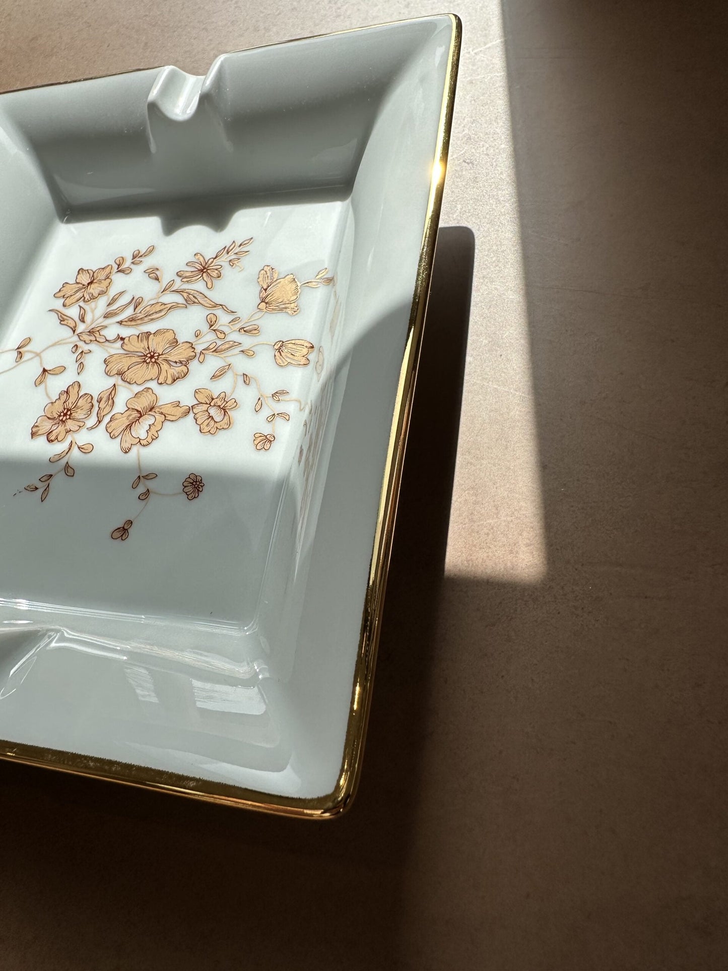 PORCELAIN ashtray no' 3