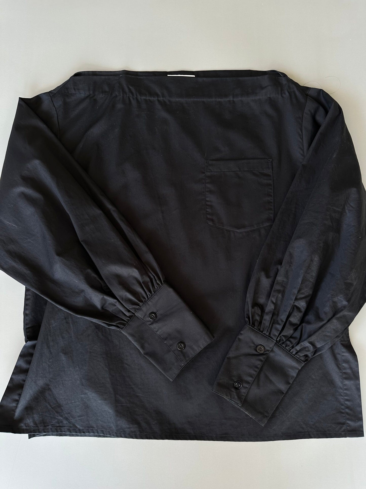 MARI BATEAU top black
