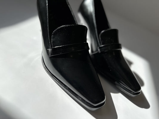 FLORENCE semi-glossy black