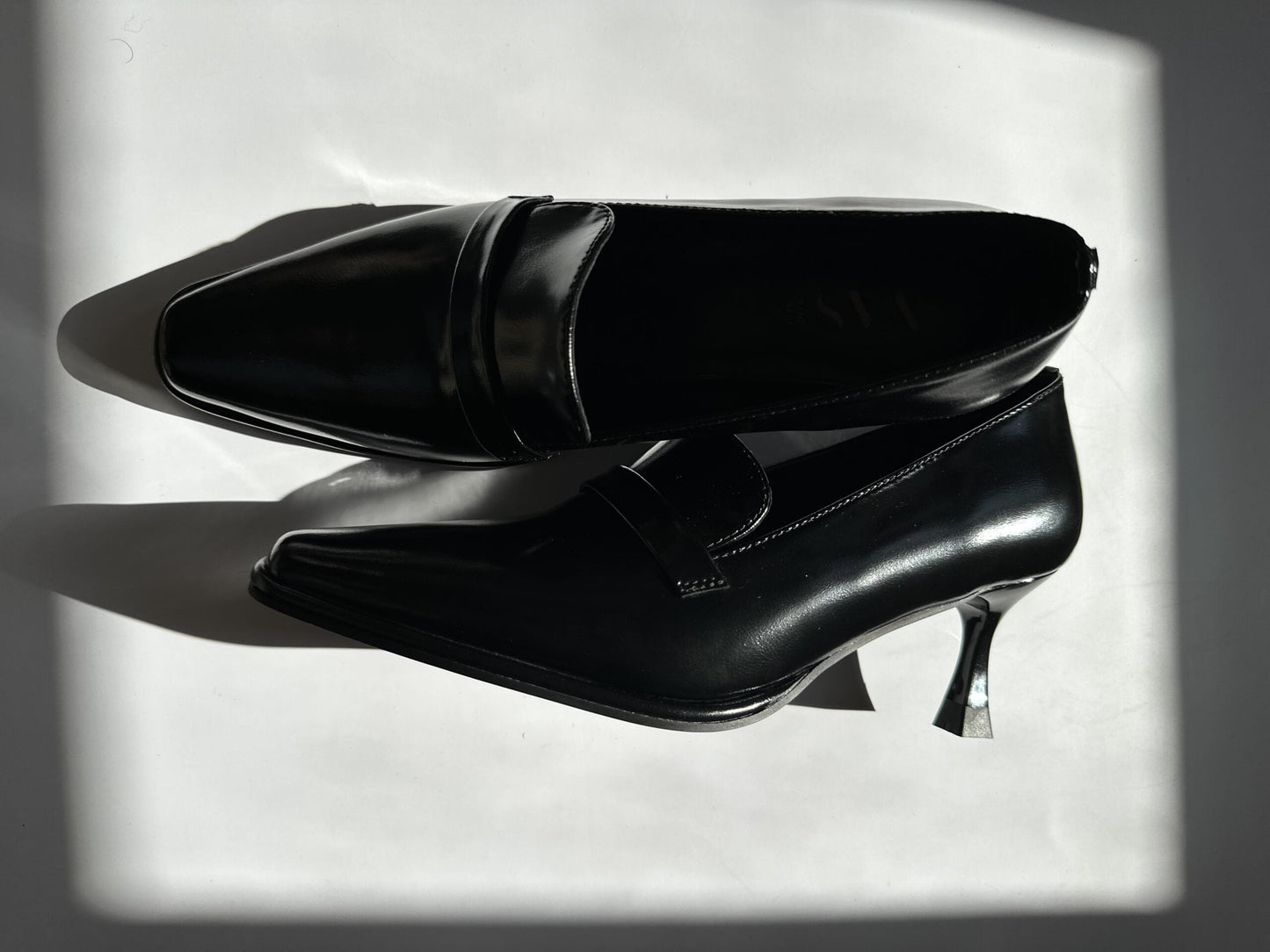 FLORENCE semi-glossy black