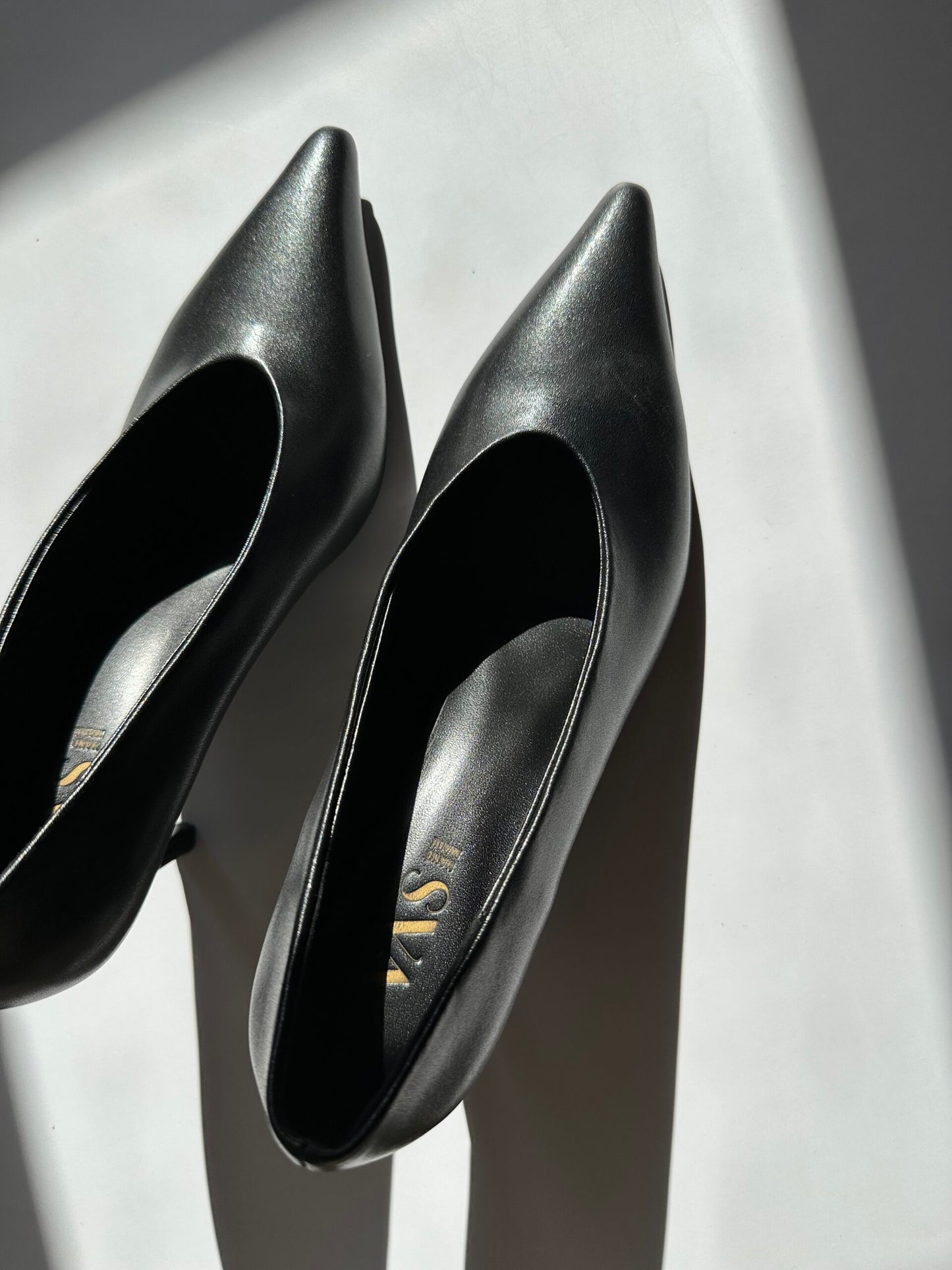 MILAN black