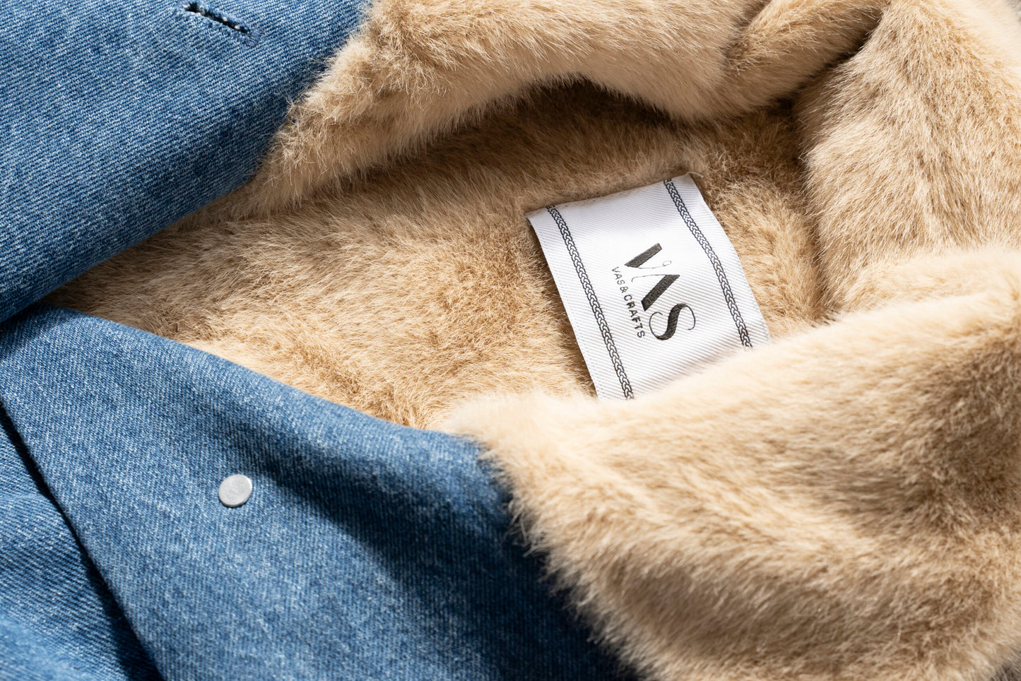 HUG DENIM COAT