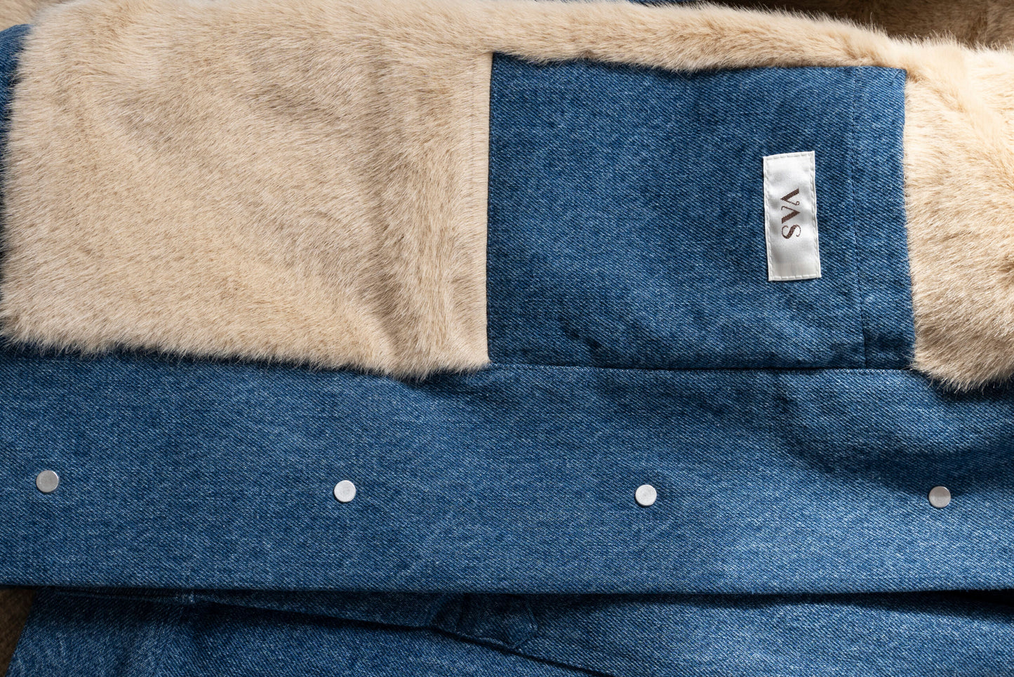 HUG DENIM COAT