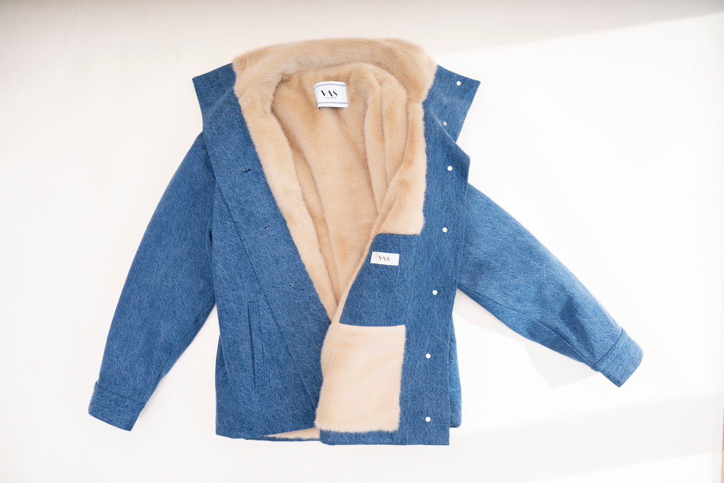 HUG DENIM COAT