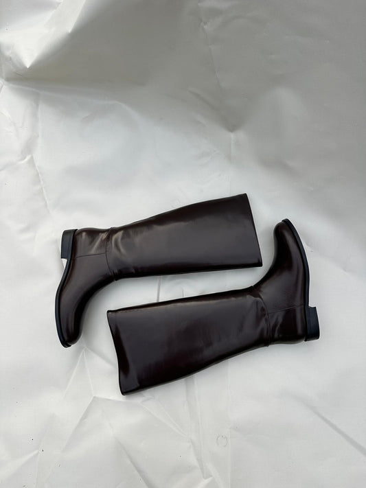 ELIZABETH- dark brown