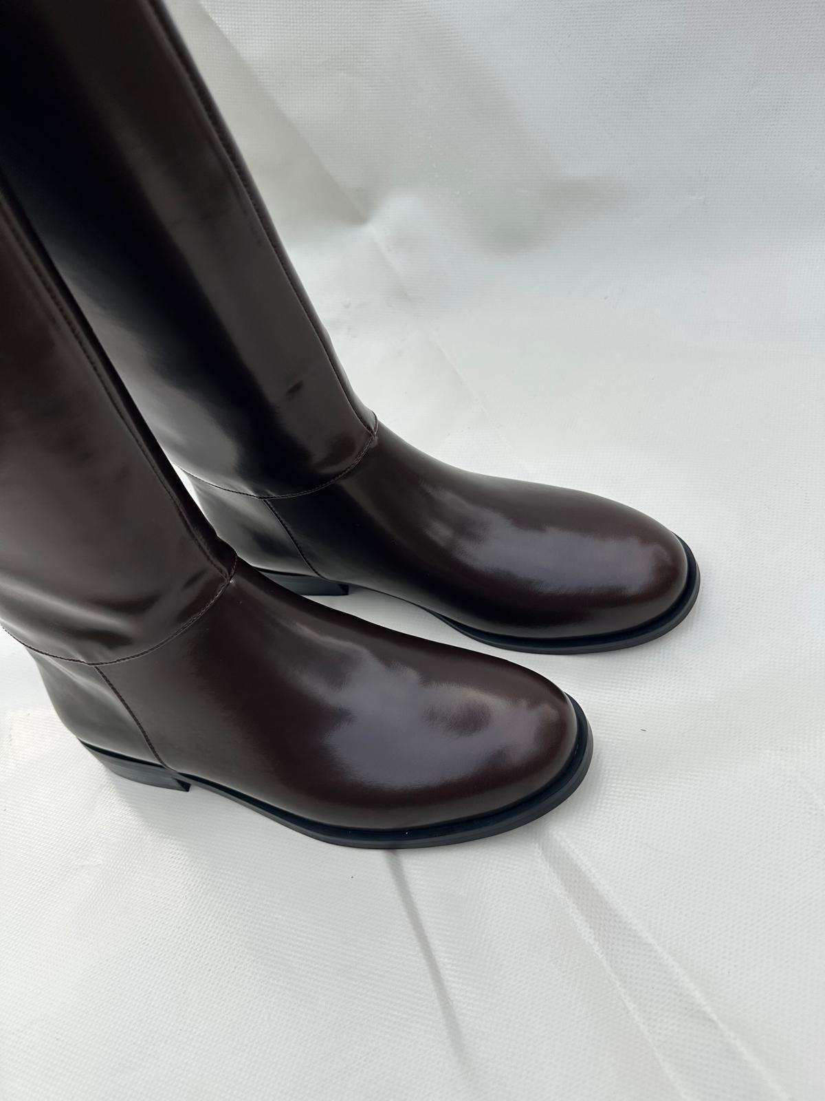 ELIZABETH- dark brown