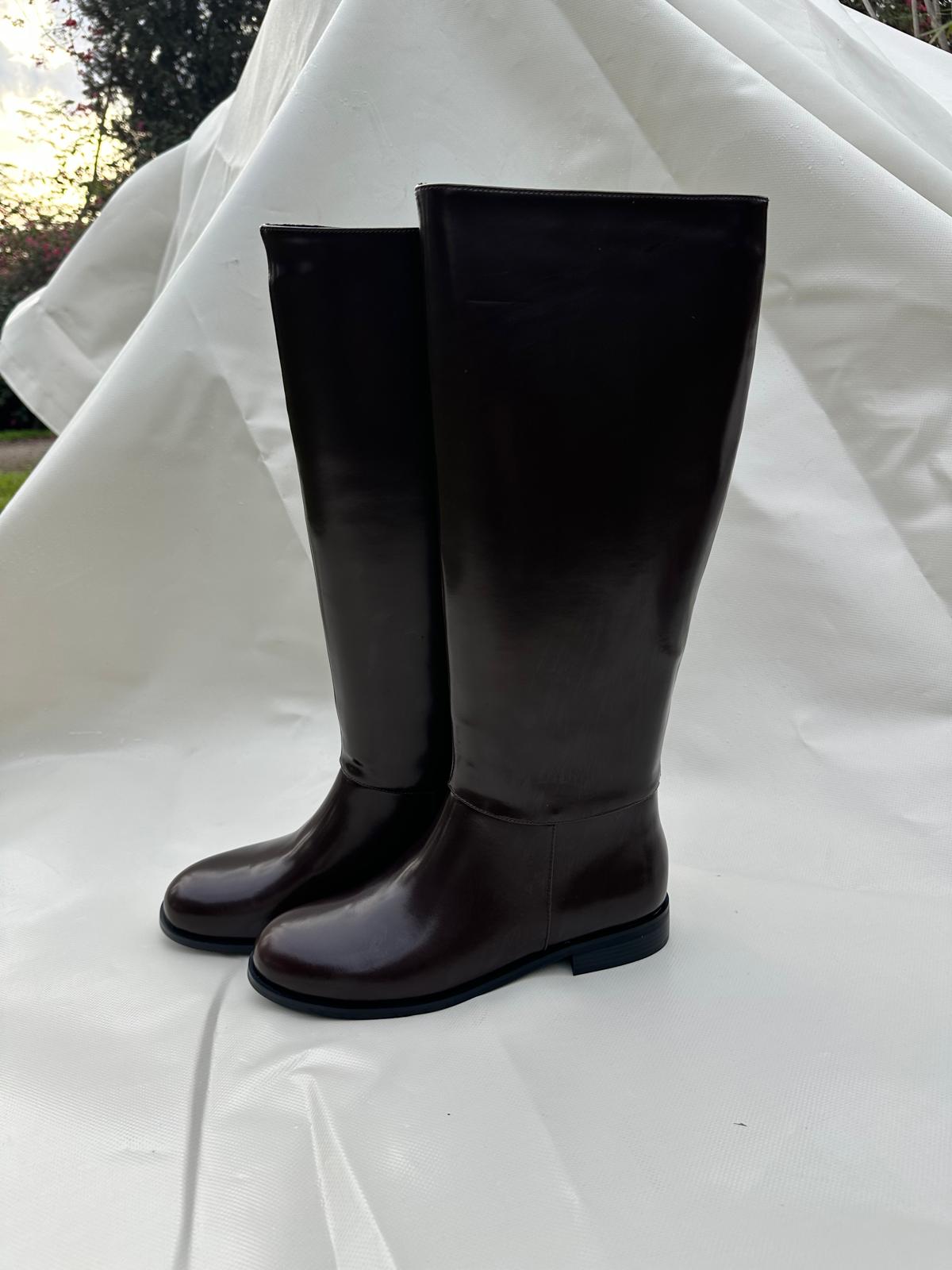 ELIZABETH- dark brown