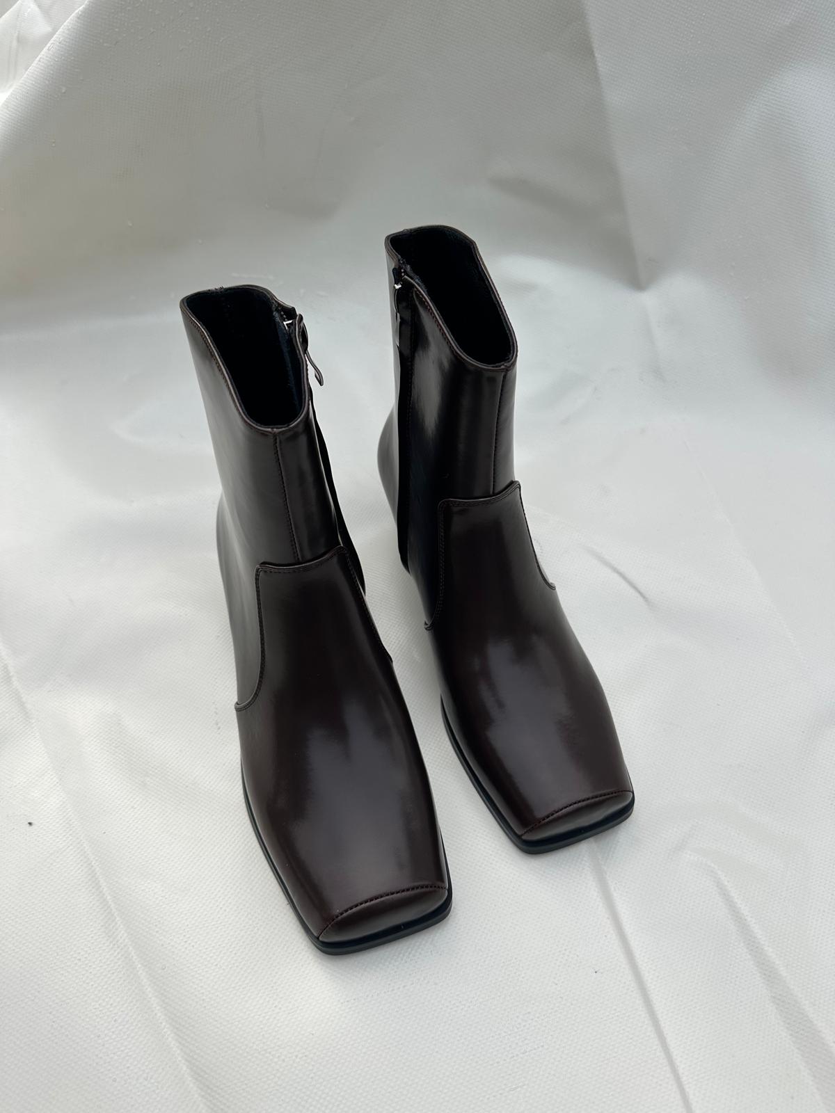 MONTANA- black
