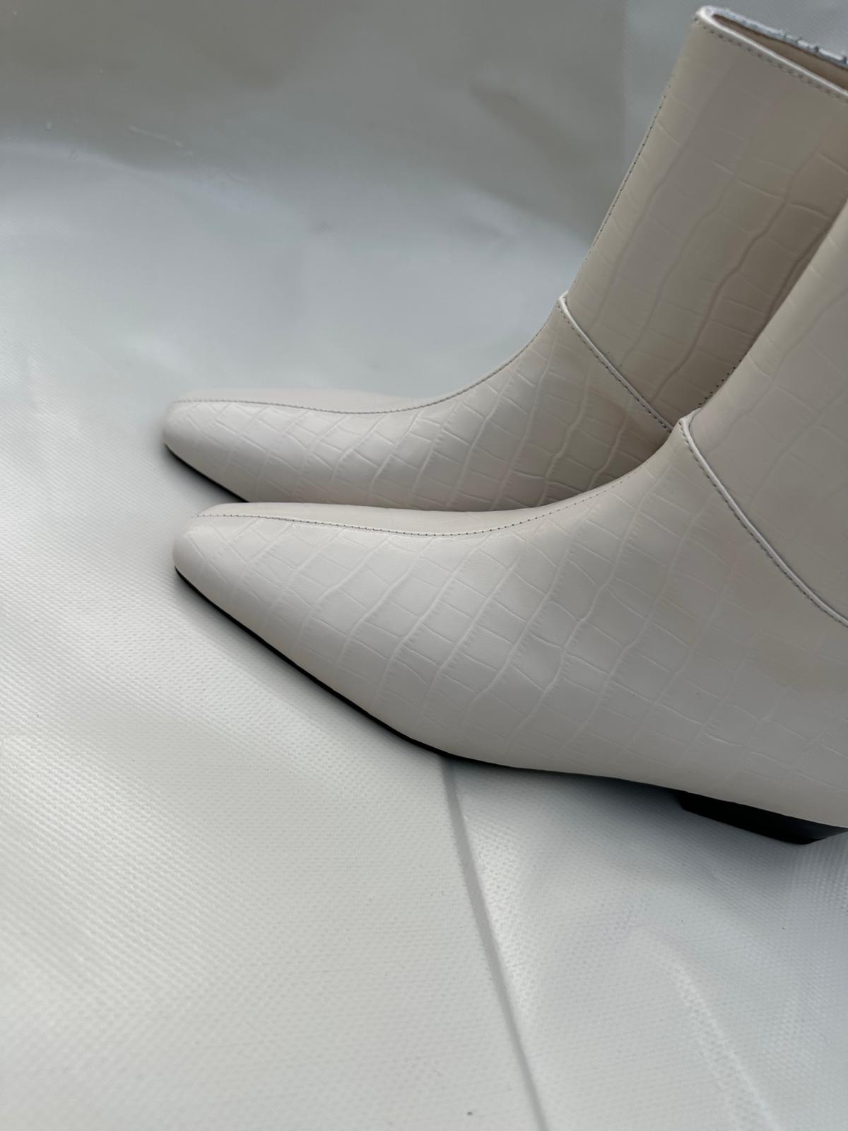 JACLYN MINI- crocco white